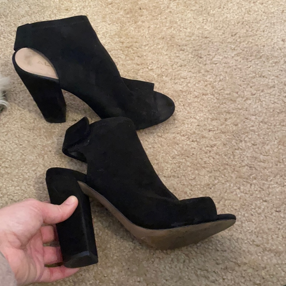 Black heel